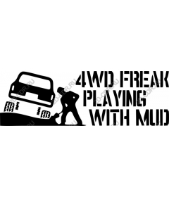 4WD Freak играет с грязью